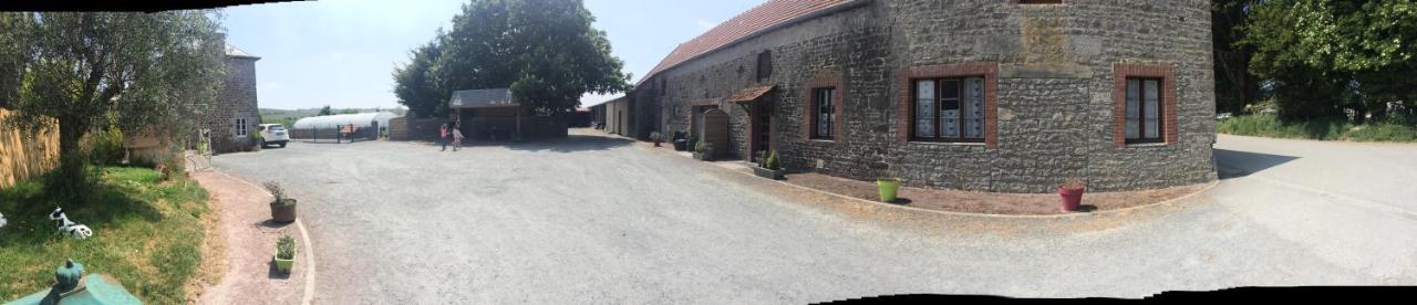 Le Loup Dans La Bergerie Bed and Breakfast Montmartin-sur-Mer Exteriör bild